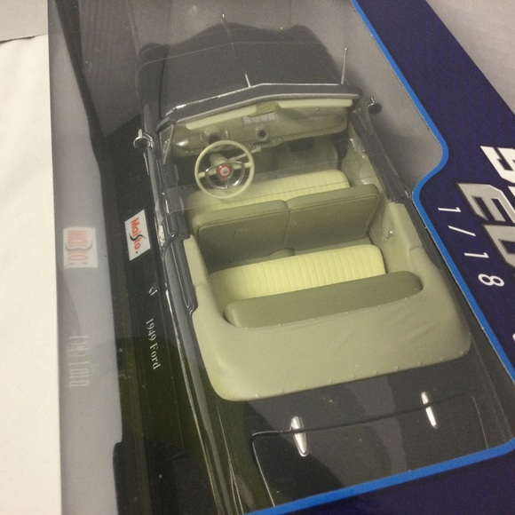 1949 Maisto Ford Convertible Blue Gray Special Edition 1:18 Die Cast Car NIB - Picture 10 of 10